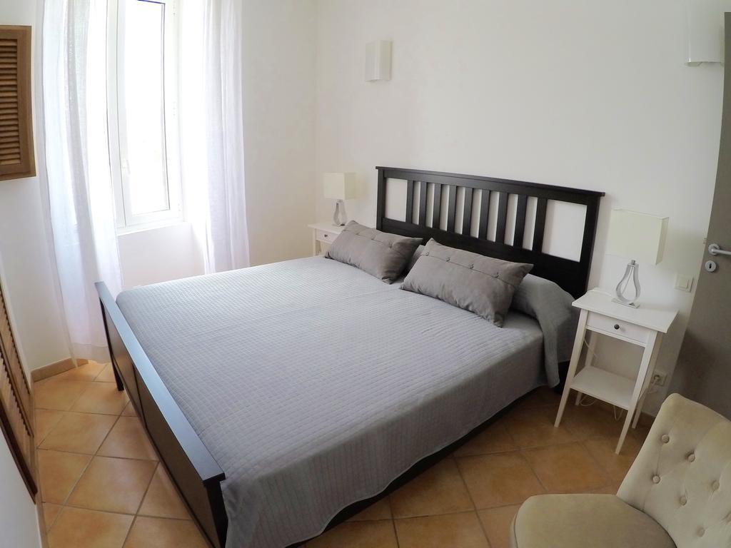 Les Appartements Du Port Bonifacio  Habitación foto